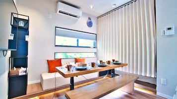Private vacation home with loft, Non smoking | Living area | 50-inch flat-screen TV with digital channels