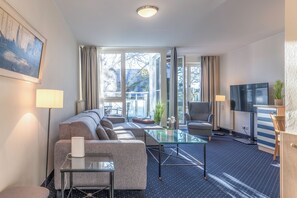 TV, stereo - Vacation apartment Krosse Krabbe in the Baltic seaside resort of Zingst (Zingst)