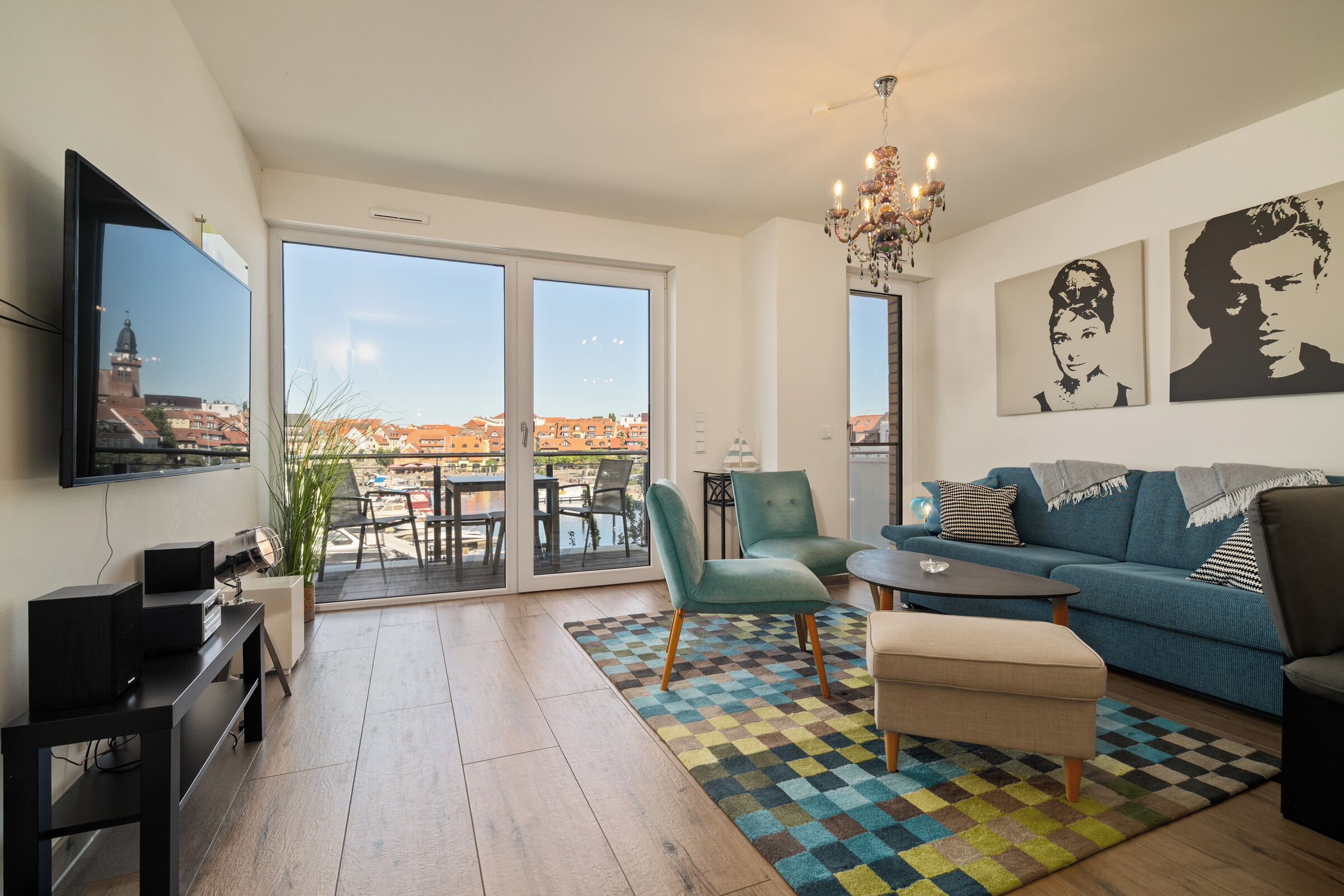 Fernseher, Stereoanlage