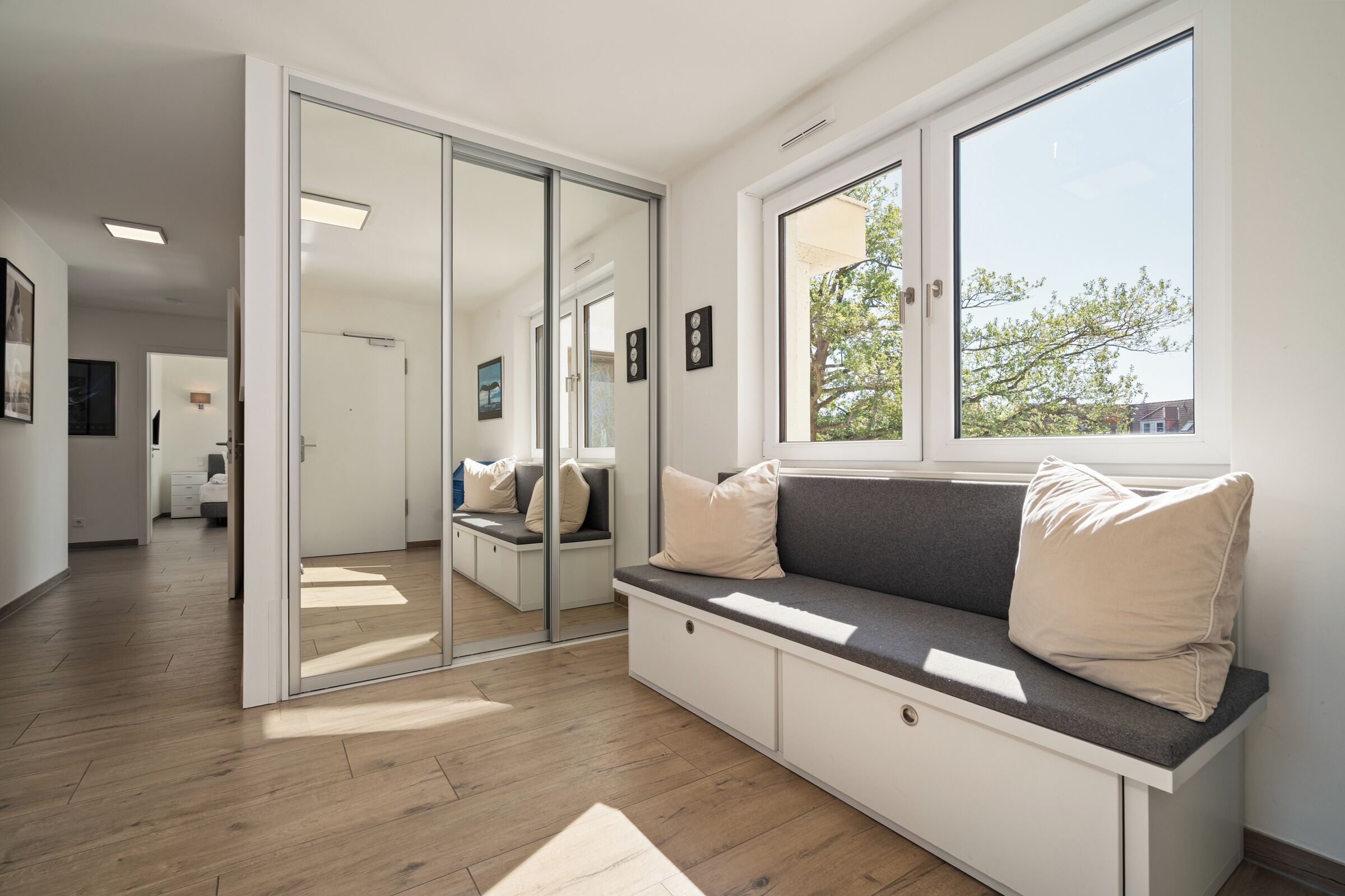 Fernseher, Stereoanlage