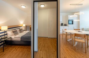 2 chambres, bureau, Wi-Fi gratuit, draps fournis