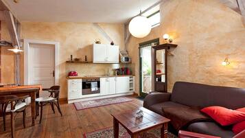 Fernseher, Stereoanlage