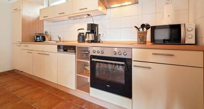 Ferienhaus Blumenhaus unweit der Müritz - mit Garten und Terrasse