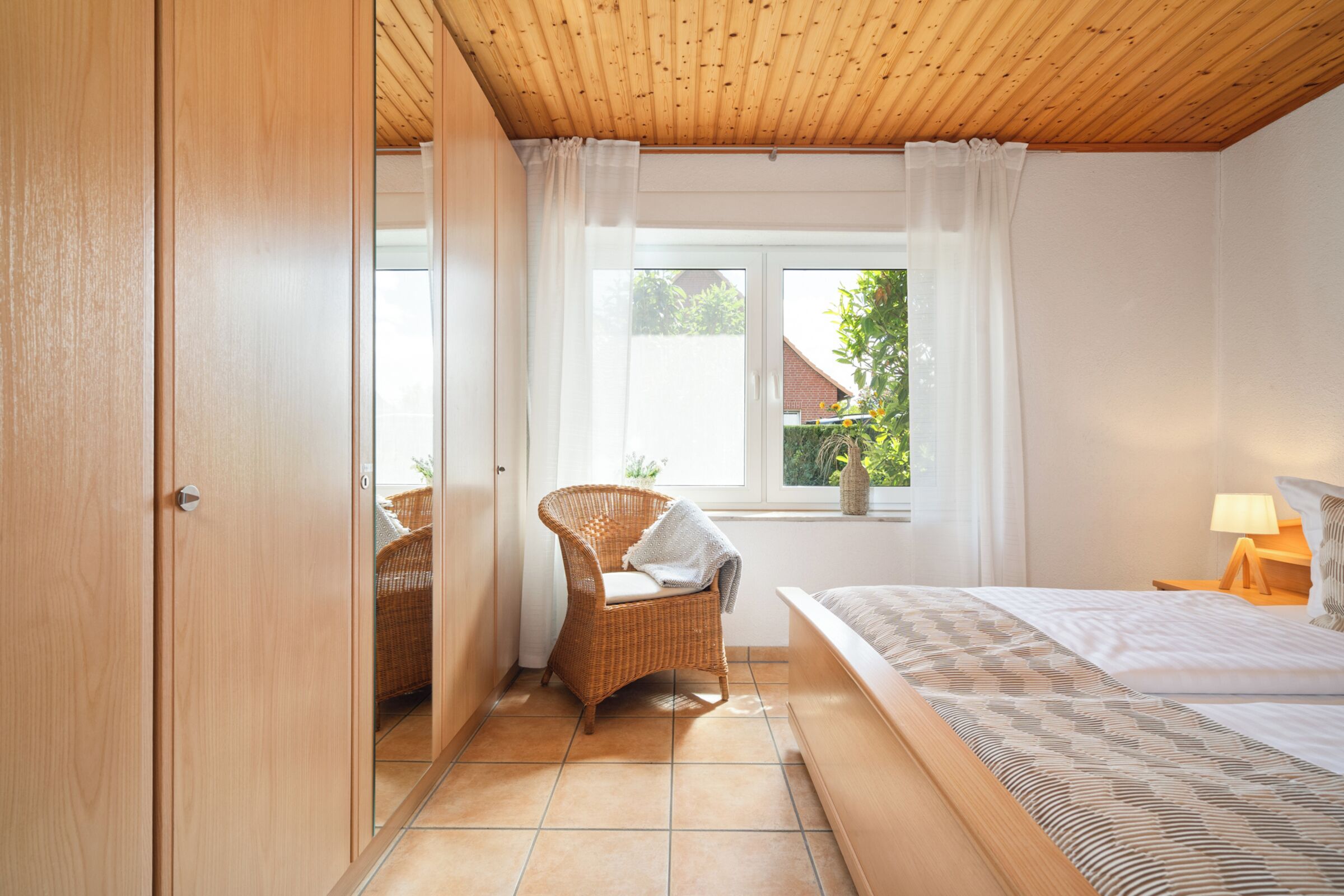 1 slaapkamer, een strijkplank/strijkijzer, gratis wifi, beddengoed