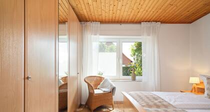 Ferienhaus Blumenhaus unweit der Müritz - mit Garten und Terrasse