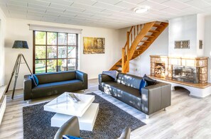 TV, fireplace, stereo - Vacation apartment Haus am See on Lake Torgelow (Torgelow am See)