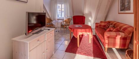 TV, DVD player, stereo