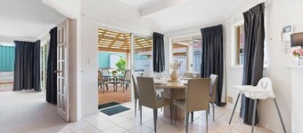 Family Mansion - 5 Bed, 3 Bath, Pool Table, BBQ