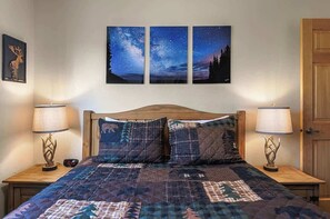 WiFi, bed sheets - Vista Viewhaus (Steamboat Springs)