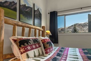 WiFi, bed sheets