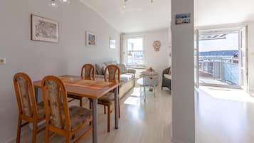 Fernseher, Stereoanlage