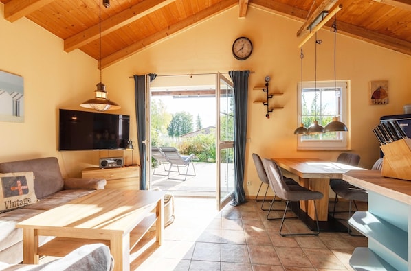 TV, stereo - Vacation home Blau am See in Jabel - your idyll by the water (Jabel)