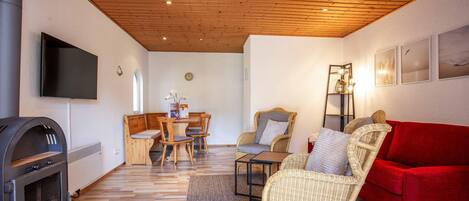 Televisie en een open haard