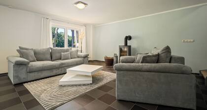 Ferienhaus Träumerei mit eigener Erdsauna, großzügigem Garten und Kamin