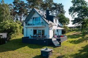 Exterior - Vacation apartment SchönSicht directly on the lake (Alt Schwerin)