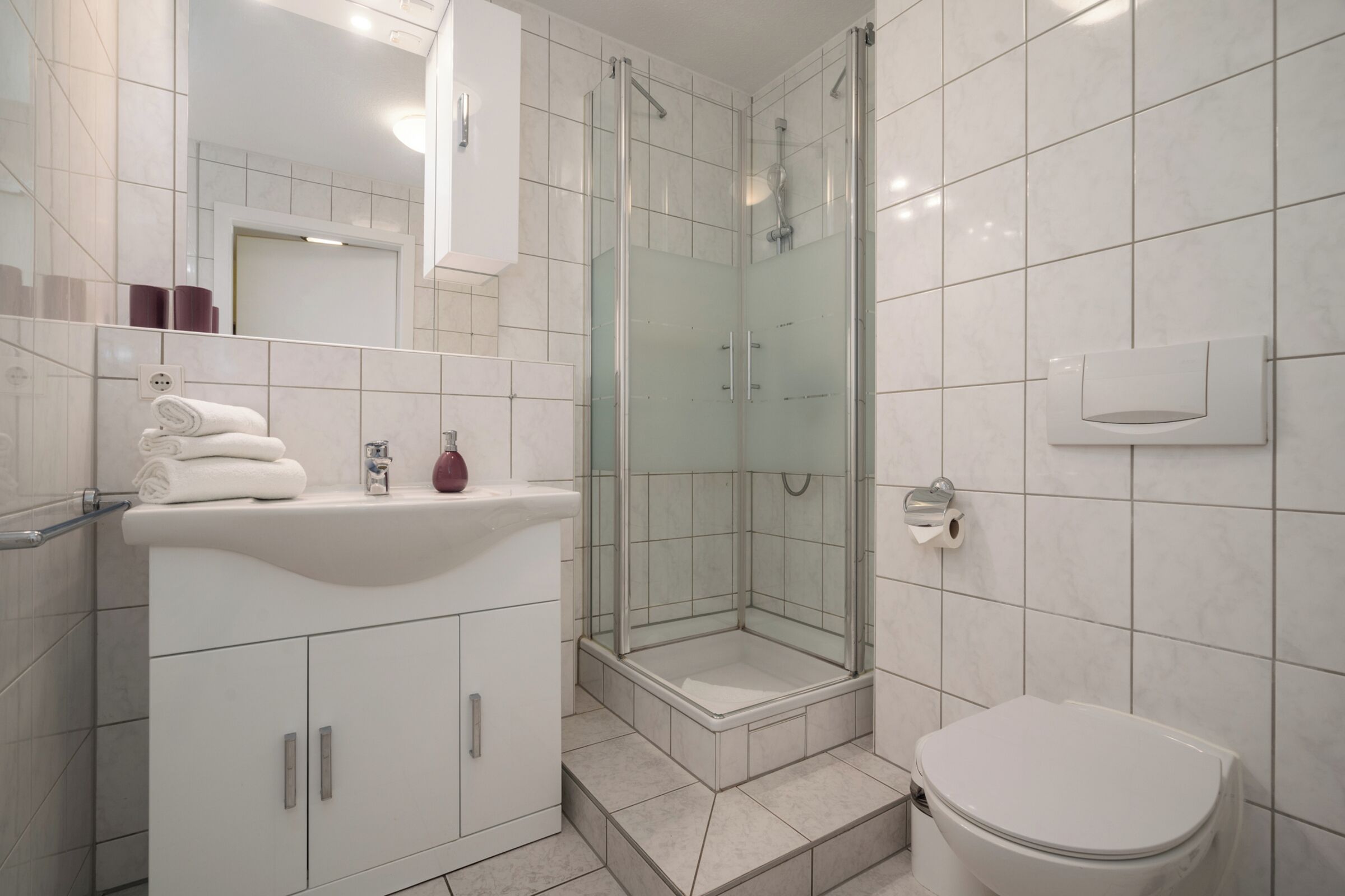 Dusche, Haartrockner, Handtücher