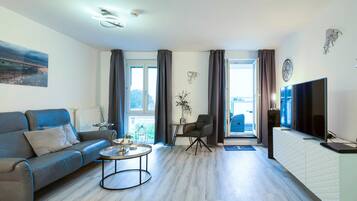 Fernseher, Stereoanlage