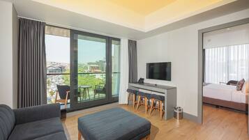 Deluxe-Apartment, 2 Schlafzimmer, Terrasse, Stadtblick | Terrasse/Patio