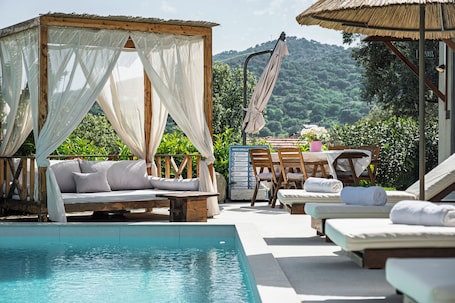 Exterior. South Side Bodrum