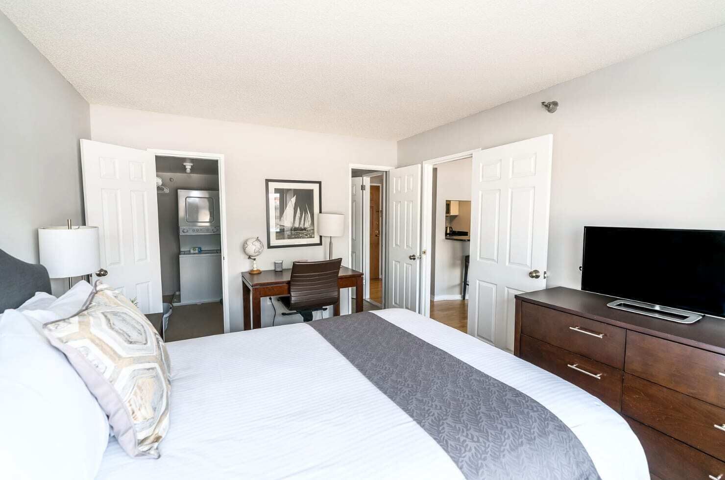 Cozy Apt Downtown With Gym - Greenwich, CT