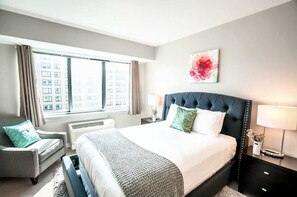 2 bedrooms, desk, iron/ironing board, WiFi - Entire Apt Downtown with Gym (Stamford CT)