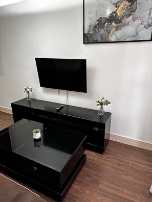 Apartment, 1 Bedroom, Accessible, Smoking | Living room - Nosu Cosy Apartments (Johannesburg)