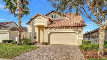 Condo, 5 Bedrooms | Exterior