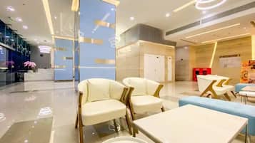 Apartamento familiar, balcón, vistas a la ciudad | 1 dormitorio, colchones viscoelásticos, caja fuerte y escritorio