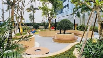 Zona de juegos infantil cubierta