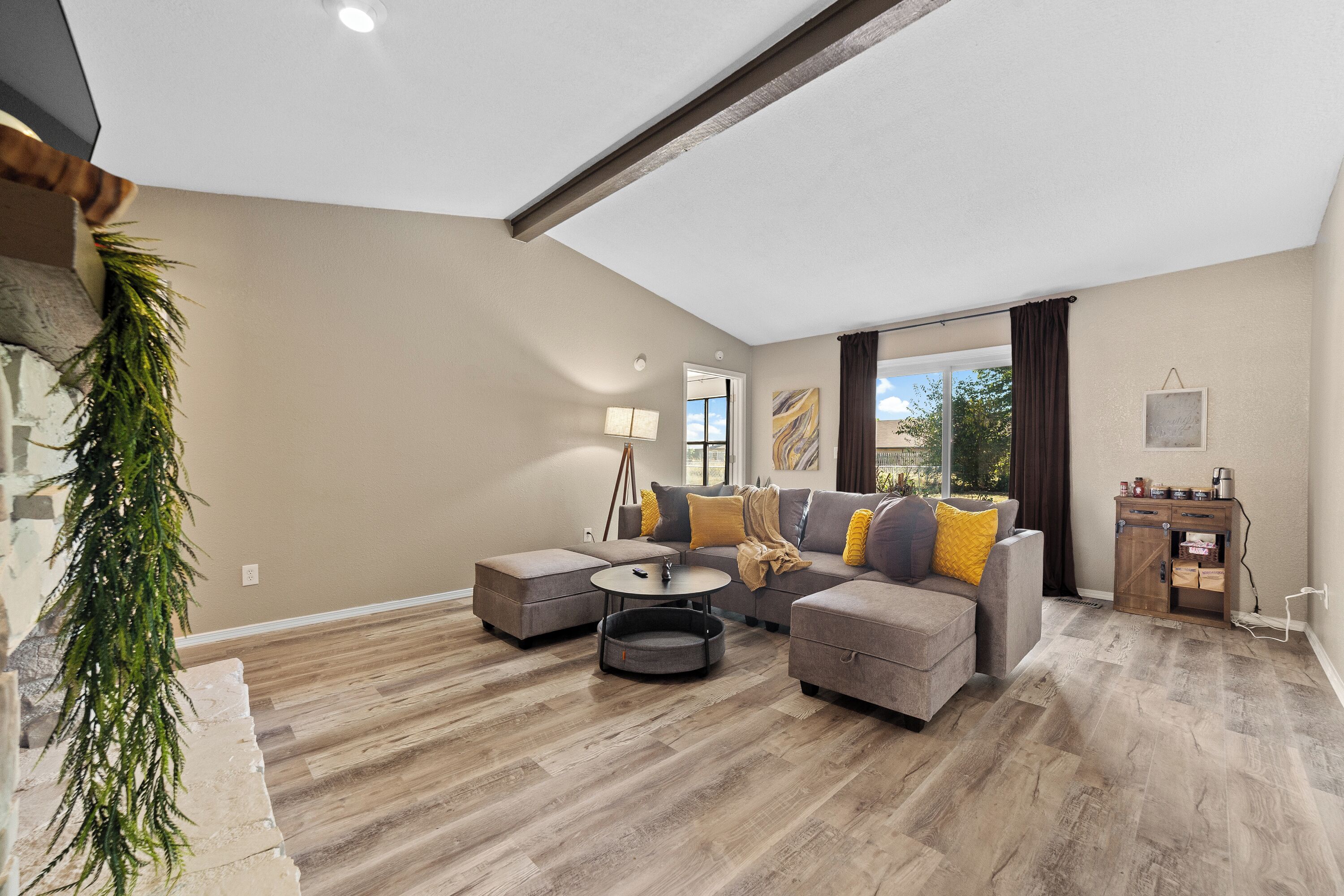 Smart TV, reproductor de DVD y libros 