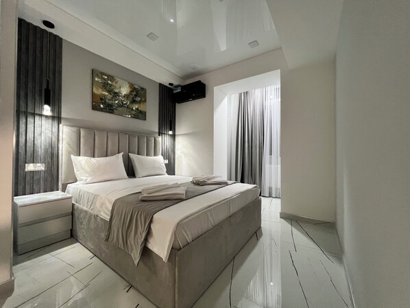 1 bedroom, iron/ironing board, WiFi, bed sheets