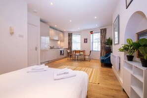 Apartment | Internet - Host Stay Brunswick Apartment (Hove)