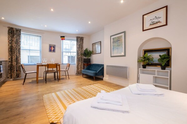 Apartment | Internet - Host Stay Brunswick Apartment (Hove)