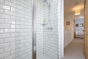 House | 2 bedrooms - Host Stay Millfield House (Brighton)