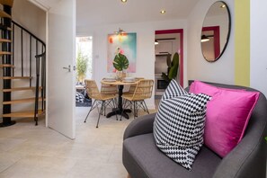 2 bedrooms, Internet - Host Stay The Brighton Breeze (Brighton)