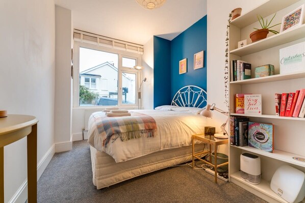Apartment | 2 bedrooms, Internet - Host Stay Shanklin House (Brighton)