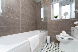 Casa | 1 quarto, escrivaninha, acesso à internet de alta velocidade