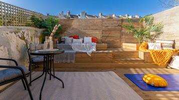 Apartment | 1 bedroom, desk, Internet