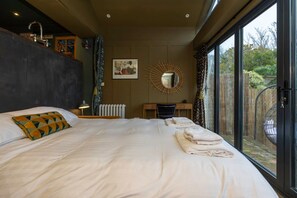 Room - Host Stay Bohemian Heights (Brighton)