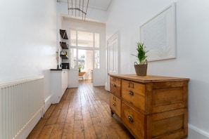 2 bedrooms, Internet - Host Stay Alexandra Villas (Brighton)