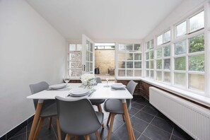 Apartment | 1 bedroom - Host Stay Devonshire Place Apartment (Brighton)