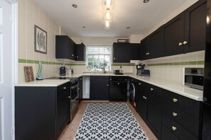 独立别墅 | 3 多间卧室、高速上网