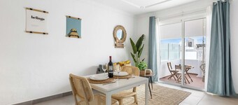 Palm Sunset · XL Terrace & Boho Comfort · by Bayside Rentals