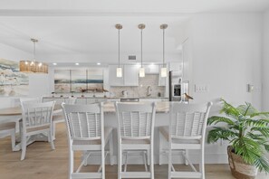 Dining - Spanish Cay C4 - Stunning 2 bedroom, 2 bathroom condo. (Sanibel)