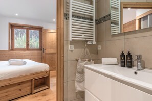 淋浴設備、風筒、提供毛巾