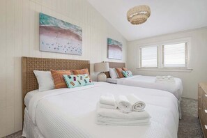 2 bedrooms, iron/ironing board, WiFi, bed sheets - Beachfront, Heated POOL, Golf Cart & EV Charging (Ocean Isle Beach)