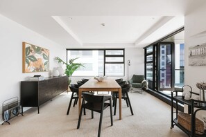 Dining - Oceanfront Designer Home  Sea Views, Pool and Gym (Mount Maunganui)