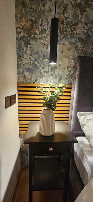 Comfort-Dreibettzimmer, mit Bad | Bügeleisen/Bügelbrett