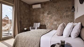 Deluxe Double Room, Sea View no.2 | Desk, free WiFi, bed sheets
