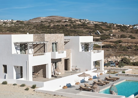 Front of property. Kedros Milos Suites
